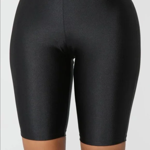 ⭐️5/$25 NWT Fashion Nova Black Biker Shorts Classic Shine style size XS